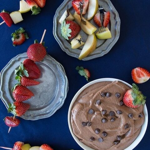 Creamy Chocolate Fondue Dip